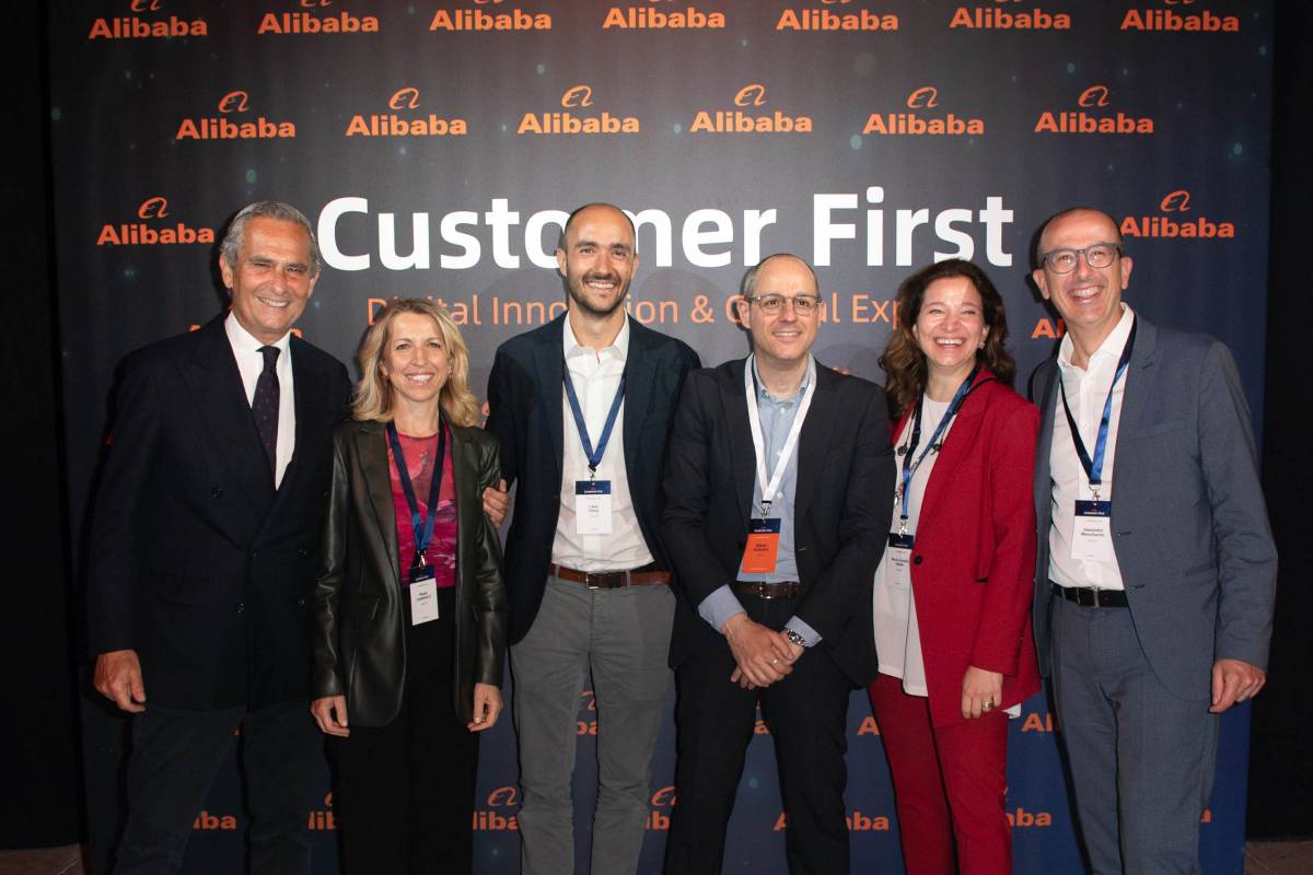 Rodrigo Cipriani Foresio Paola Castellacci Lapo Tanzj Albert Antonini Maria Amelia Odetti Aleandro Mencherini Alibaba Customer First